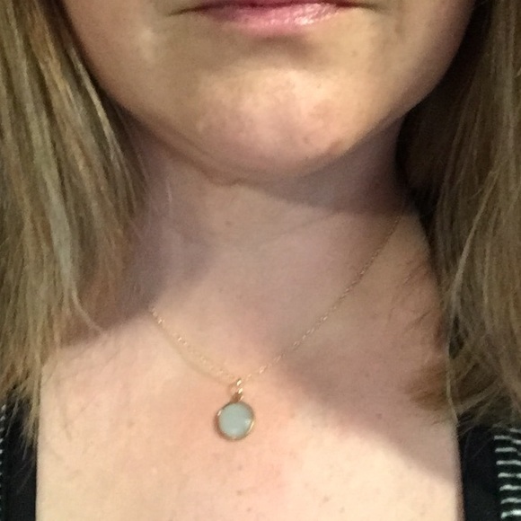 💋Blue Quartz/18 Karat Gold Plated Necklace - Picture 2 of 2