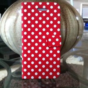 SALE!! ❤iPhone 5 Red Polka-Dot Snap Case❤