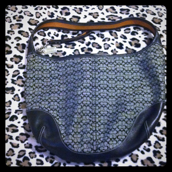 Bundle sale to @jones26501 coach bag n Liz blazer