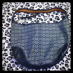 Bundle sale to @jones26501 coach bag n Liz blazer