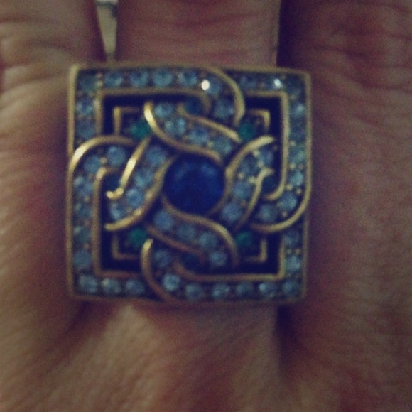 Costume ring