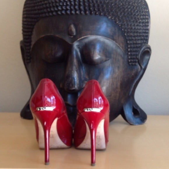 SOLD👠👠👠Red Christian Dior Pump