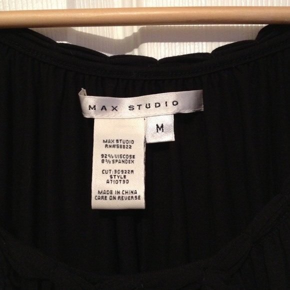 Max Studio black top - Picture 3 of 4