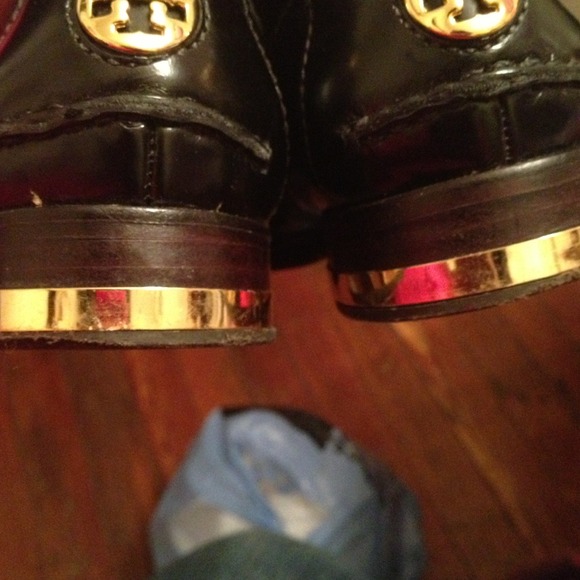 Leather flats