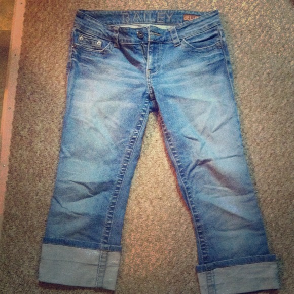⭕SOLD⭕Delias Bailey Style Capris