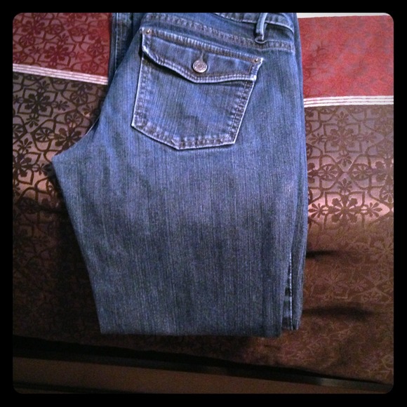 Super cute Banana Republic jeans!