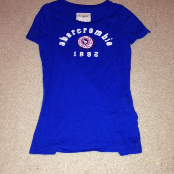 Abercrombie kids graphic tee