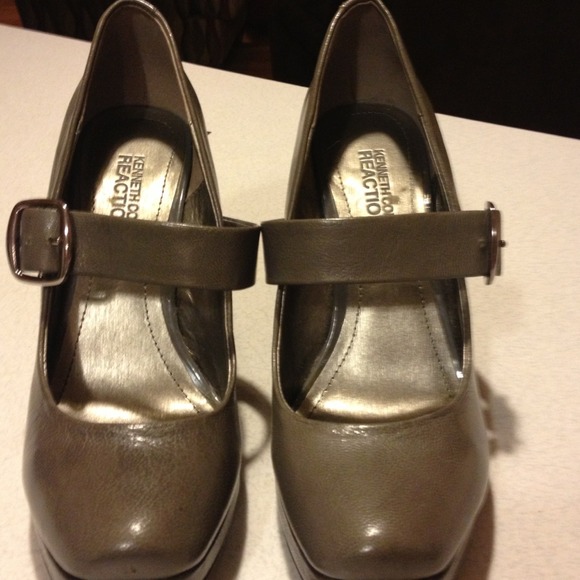 Kennethcole reaction shoes TRADED YEHUDIS