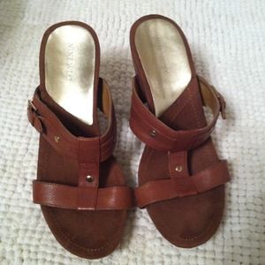 Brown Nine West wedges. Size 7.5. Never worn.