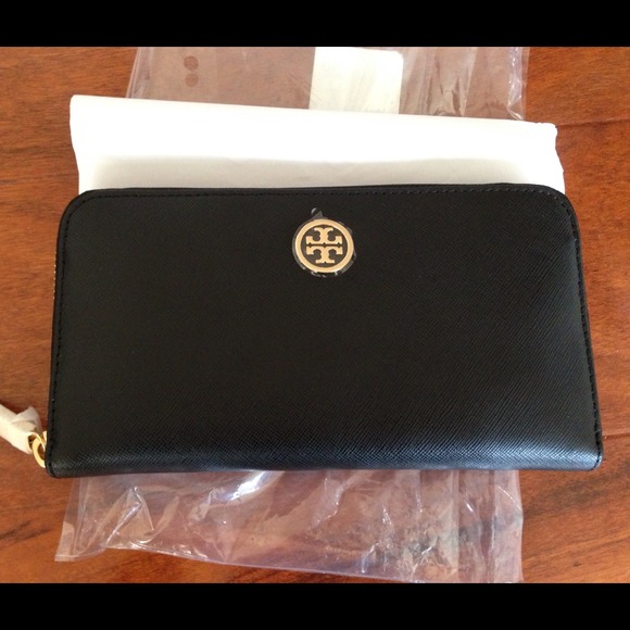 🚫SOLD On EBAY🚫 AUTH Tory Burch Robinson Wallet