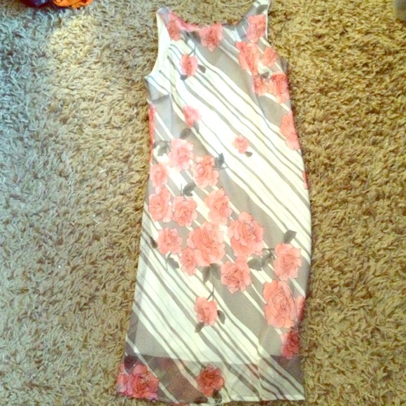 White and grey floral maternity dress