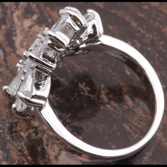 ❌SOLD❌💎💎💎💍AMAZING RING!!!!💍💎💎 - Picture 2 of 3