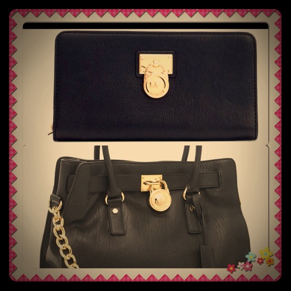 Michael Kors Handbags - MK 💯💯authentic ✔✔💚 🚫No trades