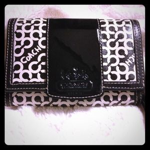 PRICE REDUCED👆👆~Authentic Coach Wallet~ 💕
