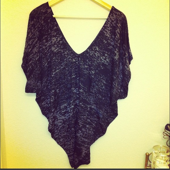 TRADED "V" Dress Top