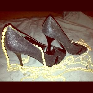 Black sparkle evening shoes, worn twice!