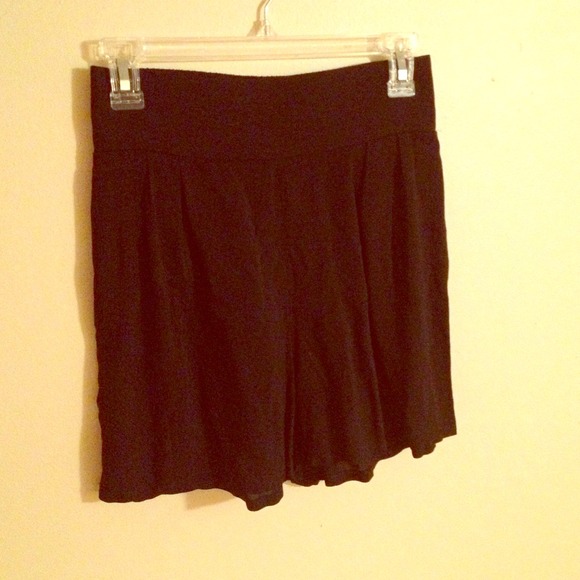 TRADED---Black mini skort