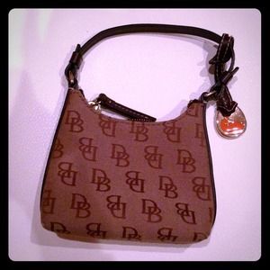 Small brown Dooney & Bourke purse