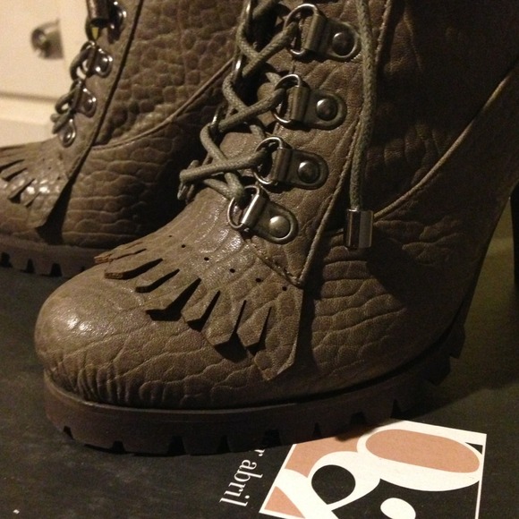 PRICE REDUCED** Booties by pilar abril - Picture 2 of 3