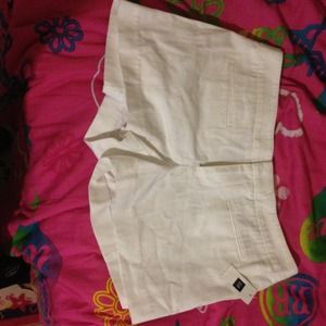 White Gap shorts