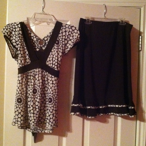 Reduced!! Set-skirt & blouse