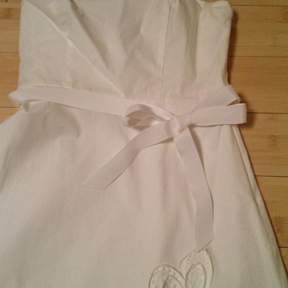 White strapless dress - Picture 2 of 4