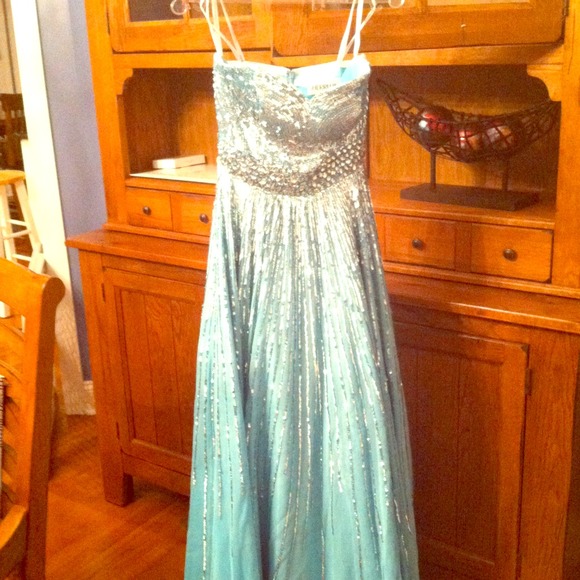 Sherri Hill formal dress