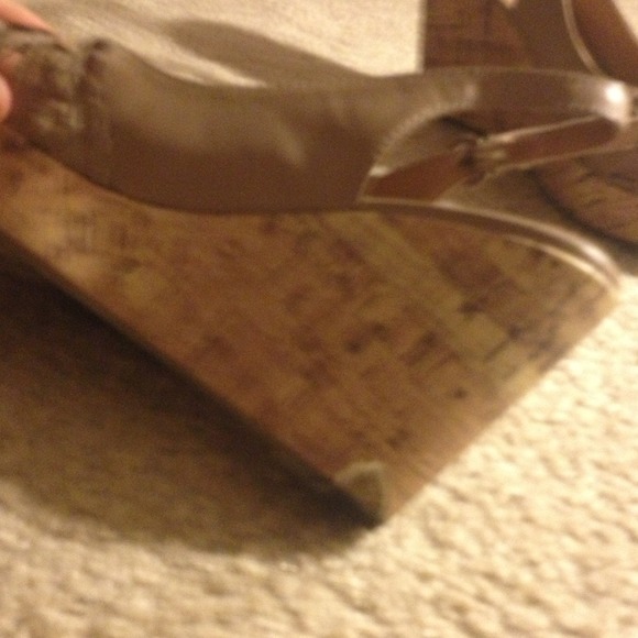 Apt. 9 wedges - Picture 4 of 4