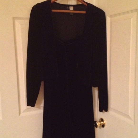 Black Velvet Dress - Picture 1 of 2