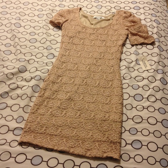 *Sold*Forever21 Nude Lace Overlay dress