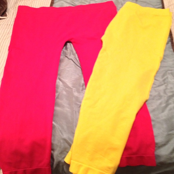 💀Sold in a bundle💀2 Pairs of Leggings - Picture 1 of 1