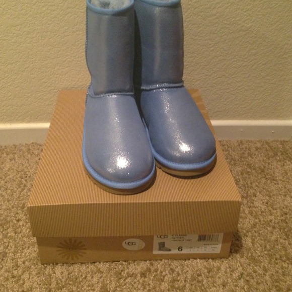 SALE❤️Blue Glitter UGGS❤️