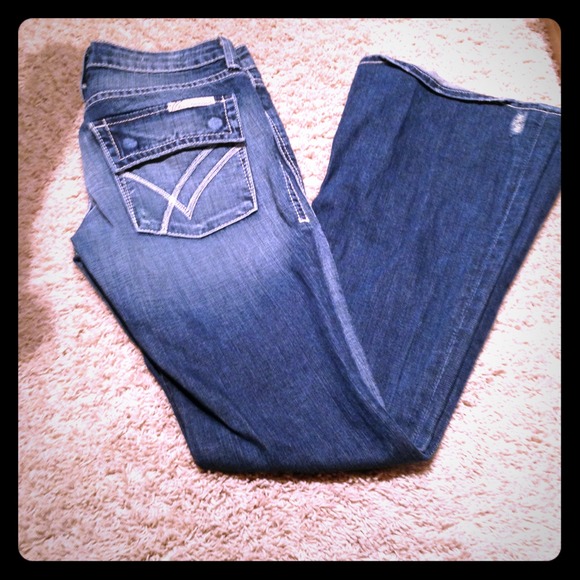 ✨SOLD✨William Rast Belle flare jeans DISTRESSED