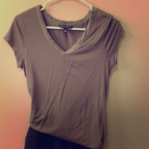 Gray tee