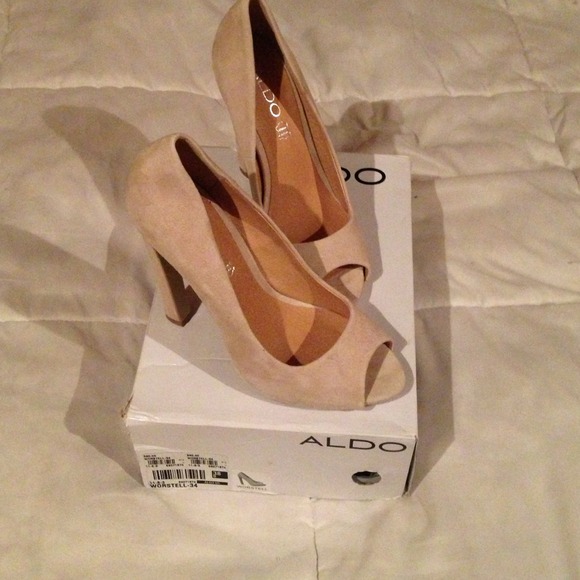 Aldo High Heels size 38b 7 1/2 US - Picture 2 of 4