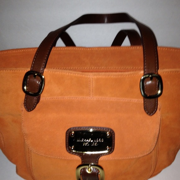 Authentic Michael Kors handbag lg tote NWT - Picture 2 of 4