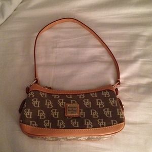 Like new Dooney & Bourke bag!