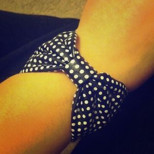 Bow tie bracelet