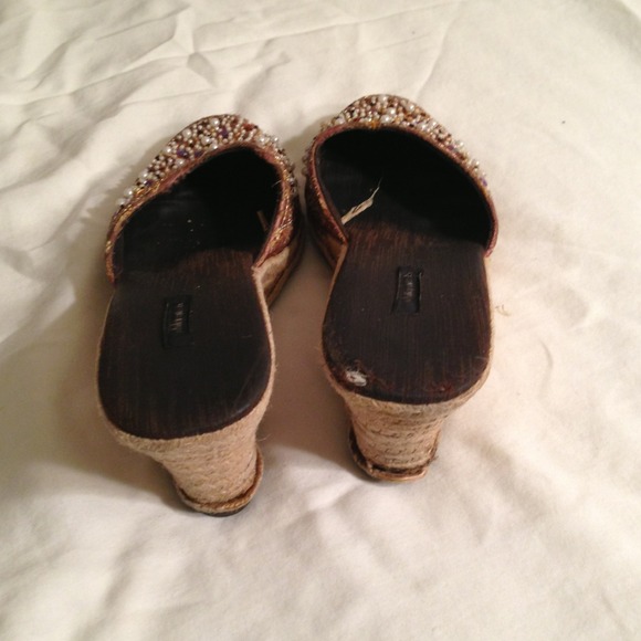 Beaded heels - Picture 3 of 4