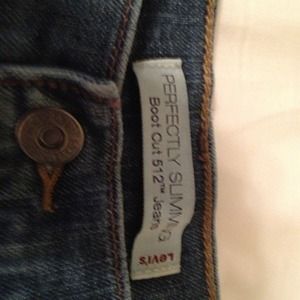 Size 8 Medium Levi's boot cut jeans