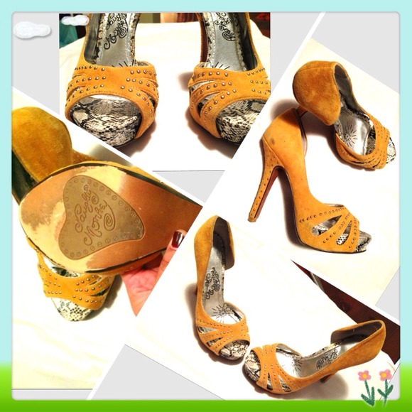 Sold in eBay 💥 Naughty monkey mustard suede pumps - Picture 2 of 4