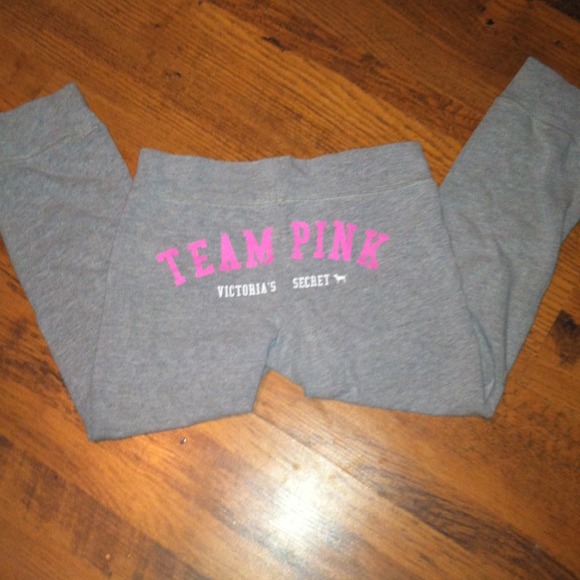 Gray VS pink yoga leggings