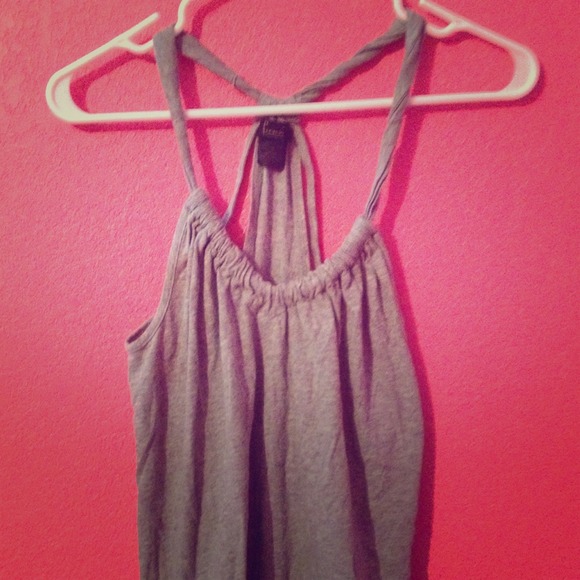 🎀REDUCED Amazing gray racerback top
