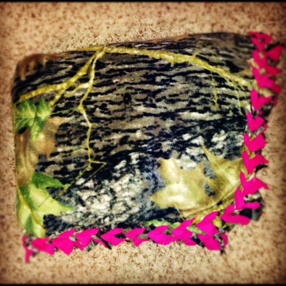 Handmade blankets. - Picture 2 of 3