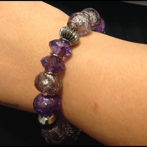 New York & Co bracelet - Picture 2 of 2