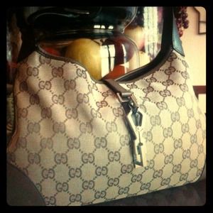 Authentic Gucci purse***RESERVED for fai2008***