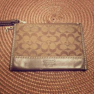 Coach id or card holder