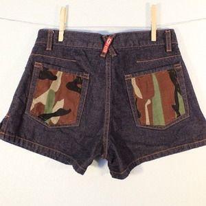 Camo pocket shorts