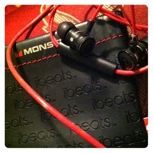 Beats audio by Dr Dre (headphones)