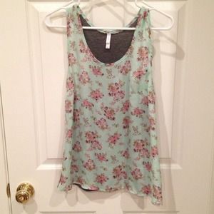 🚫SOLD🚫Floral and striped top from target